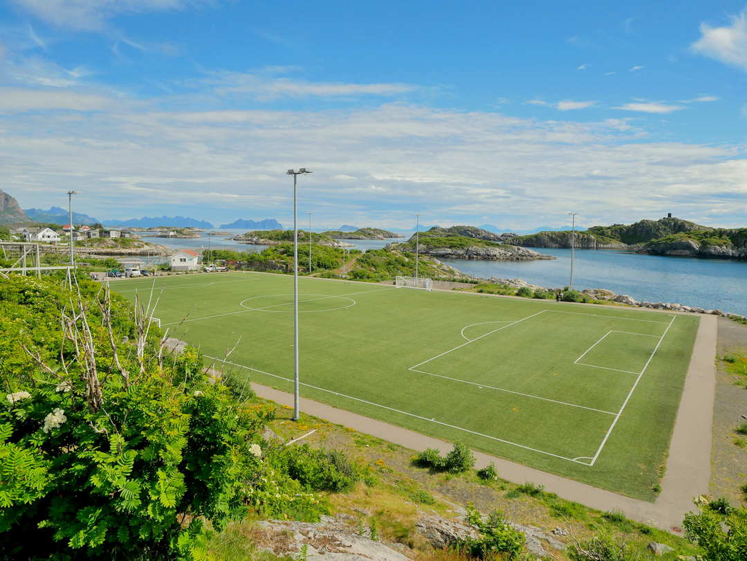 Henningsvær Sportplatz